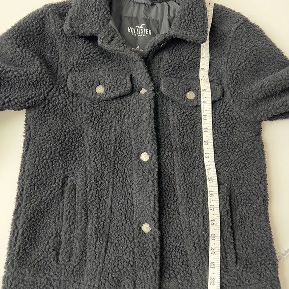Hollister Women's Black Sherpa Jacket - Picture 5 of 6